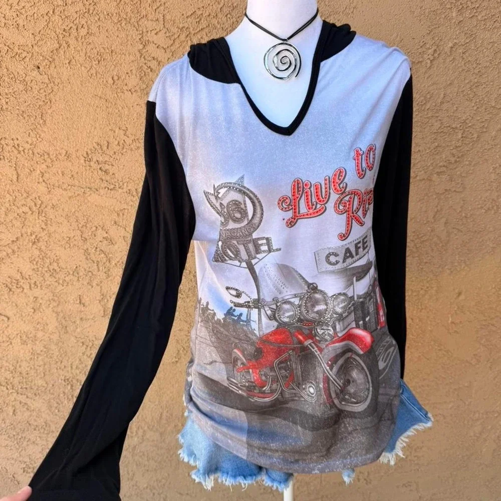 Y2K grunge biker style long sleeve top with graphic print. - Picture 1 of 8